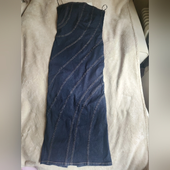 ZARA TOPSTITCHED Denim Midi Dress Dark Blue Sz XL. Nwt NO LOW BALLING!! - Picture 3 of 11